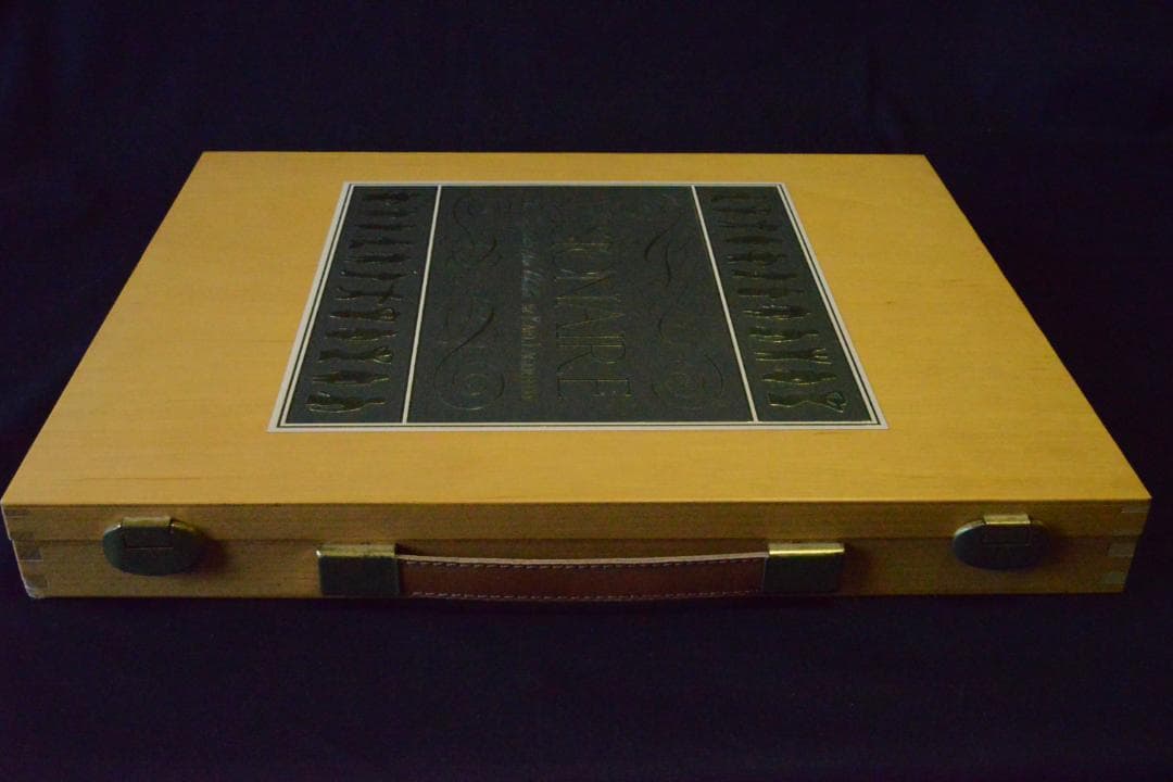 Visionaire #23: Emp' Sdnr30 カール・ラガーフェルド