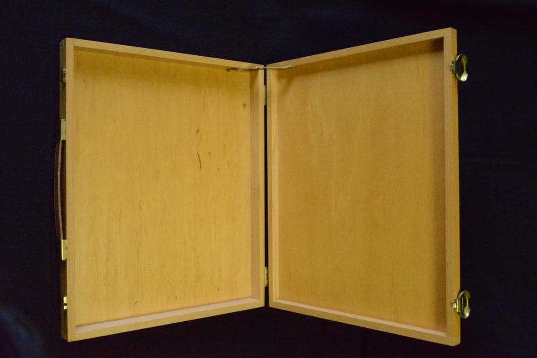 Visionaire #23: Emp' Sdnr30 カール・ラガーフェルド