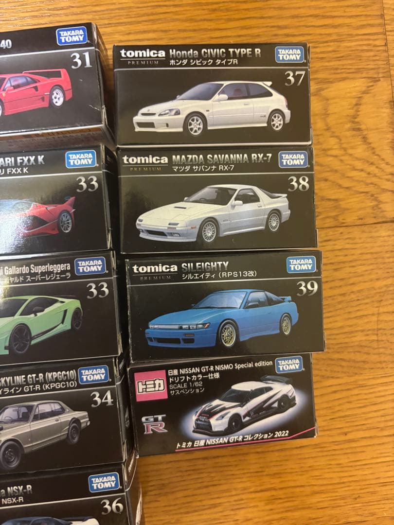 トミカプレミアム33台セット＋トミカ1台