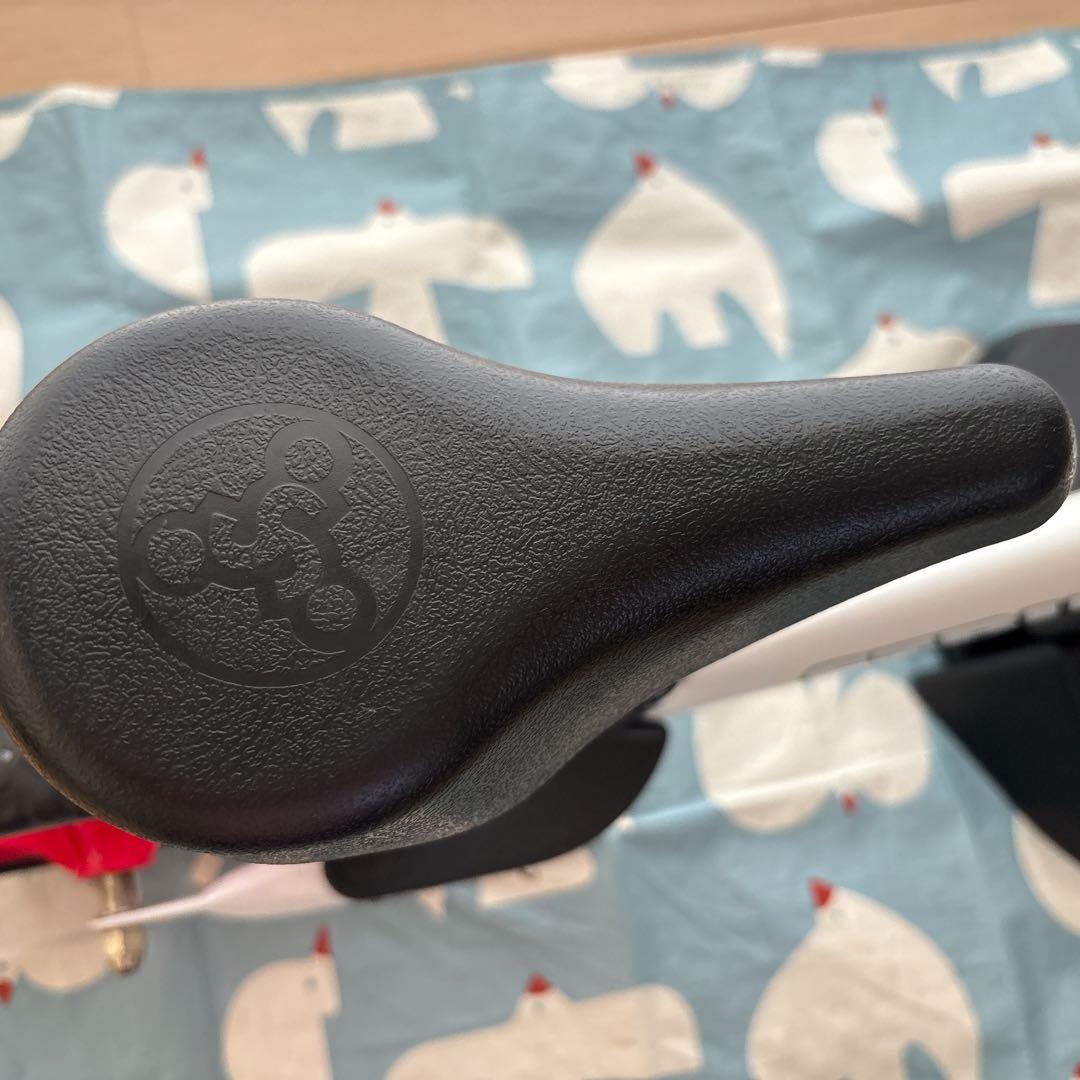 ストライダーSTRIDER（12 Custom Sport 白＋赤）