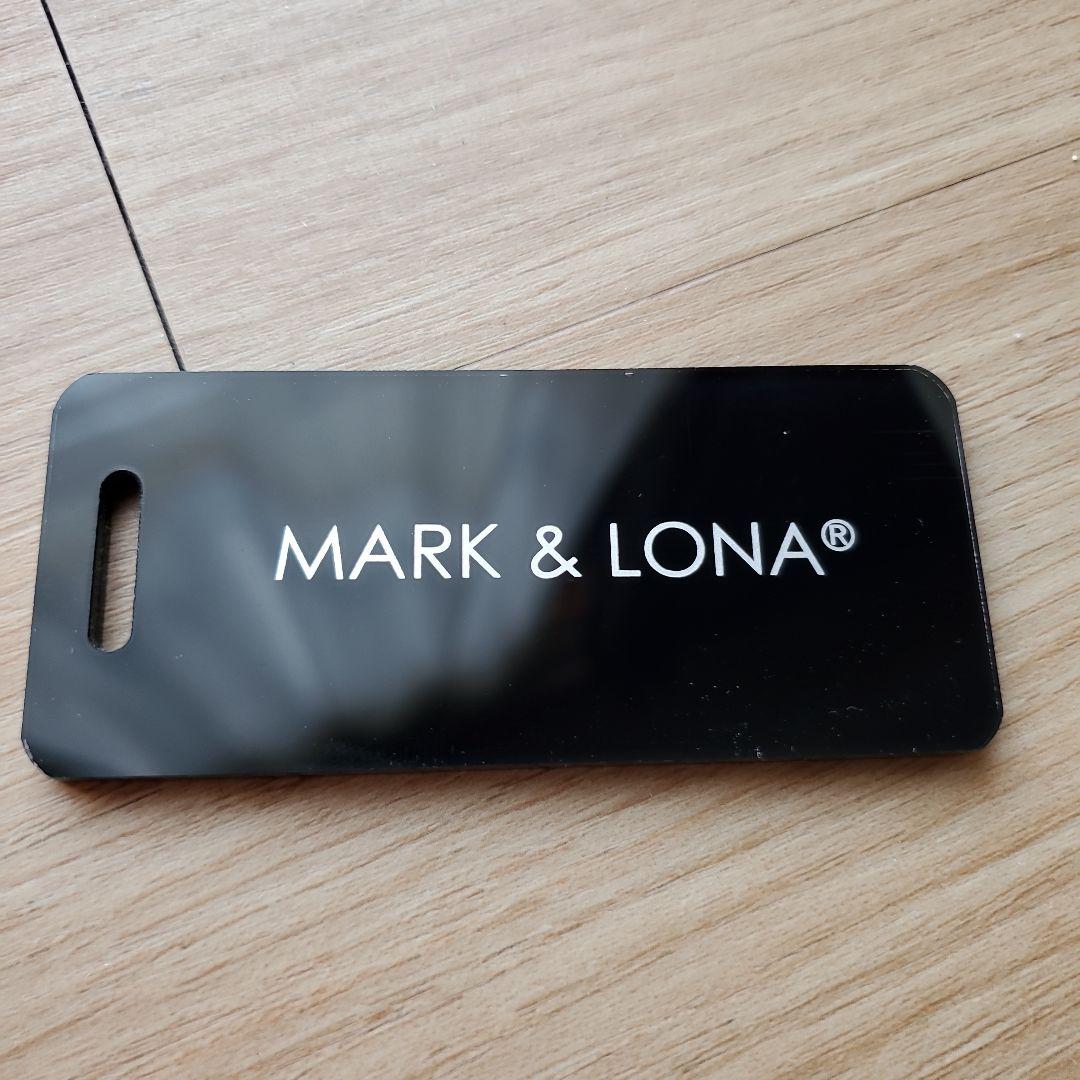 MARK & LONA ブラックレザー ネームタグ