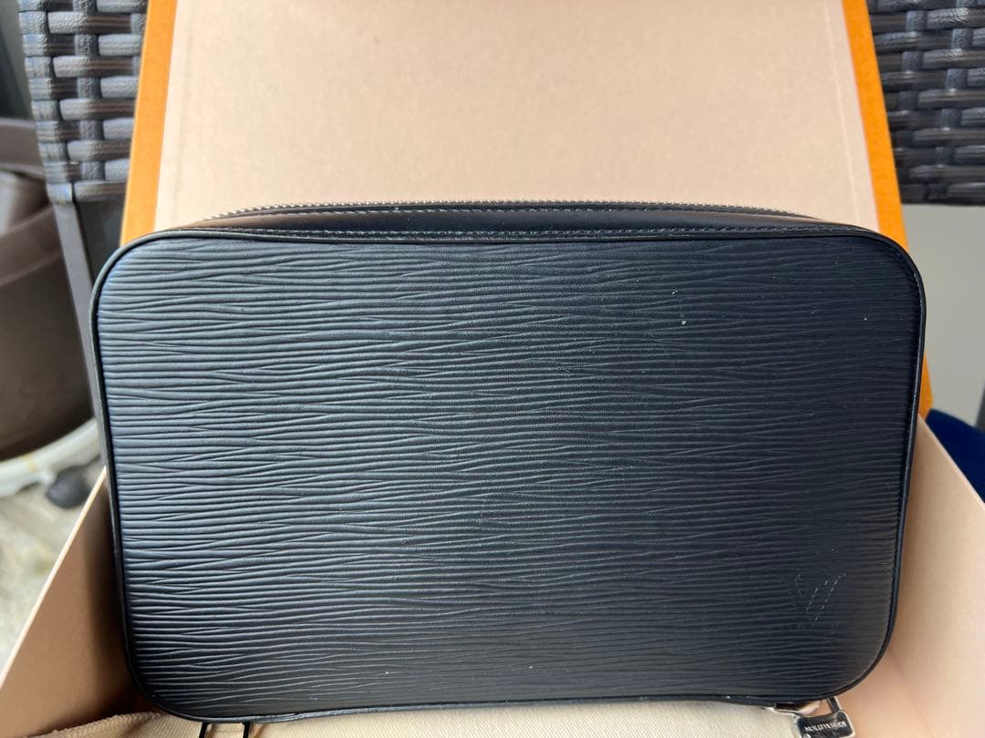 ルイヴィトン　エピ　ダンディウォレット