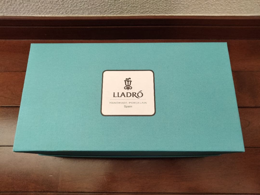 リヤドロ　私の可愛い子犬　フィギュリン