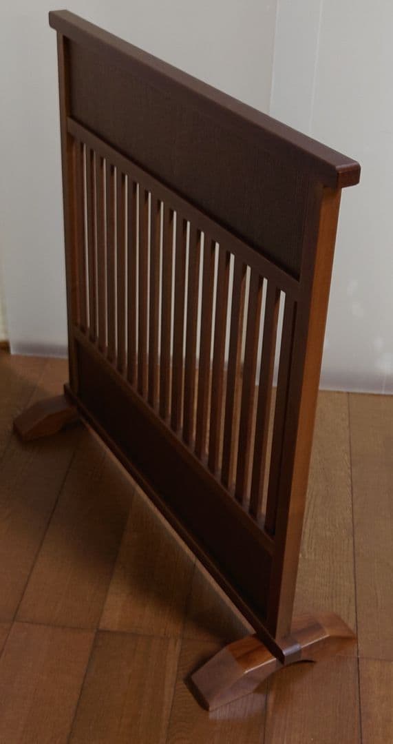 衝立　伝統和風格子状衝立　枯茶色仕上げ　天然杢タモ無垢材フレーム１枚式②