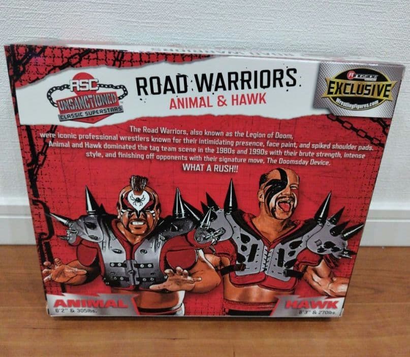 プロレス　ロード・ウォリアーズ　フィギュア　グレー