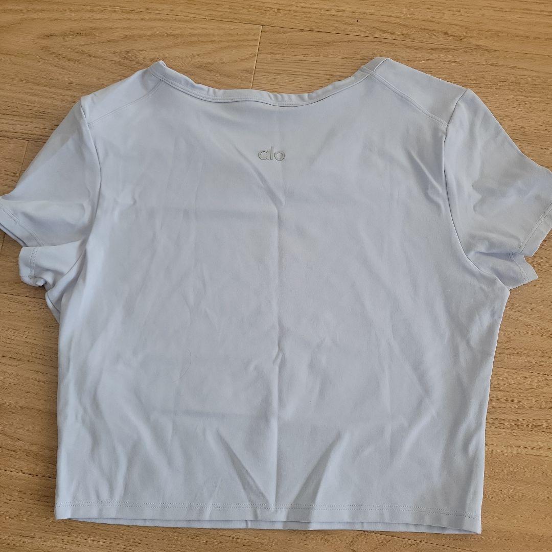 alo ライトブルー クロップドTシャツ