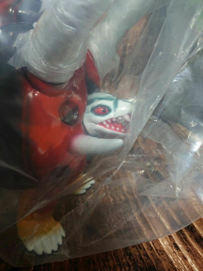 メディコムトイ ＭＡＴ ブラックエンド 抽選 怪獣 ソフビ