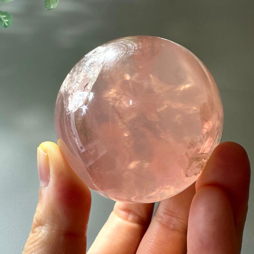 ジェムローズクォーツ　高品質　5.4㎝　スフィア　透明度　ゼリー感　サーモンピン