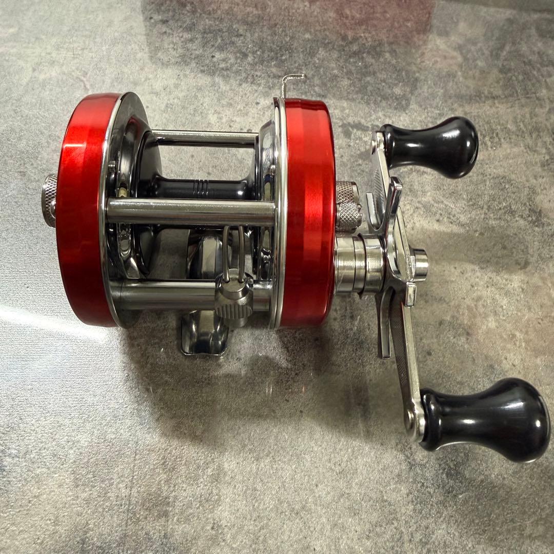 アブAmbassadeur 5501C ファクトリーチューン レッド 限定