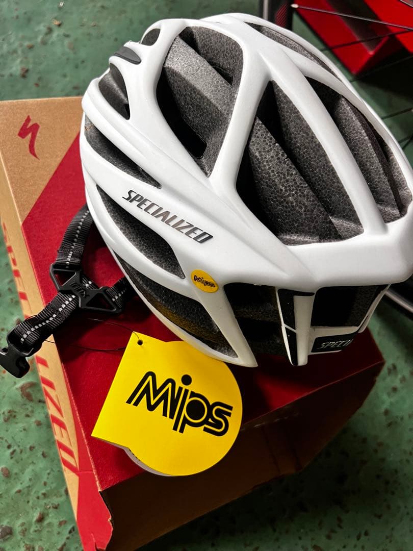 Specialized クロスバイク ブラック 未使用　ヘルメットセット　愛知発