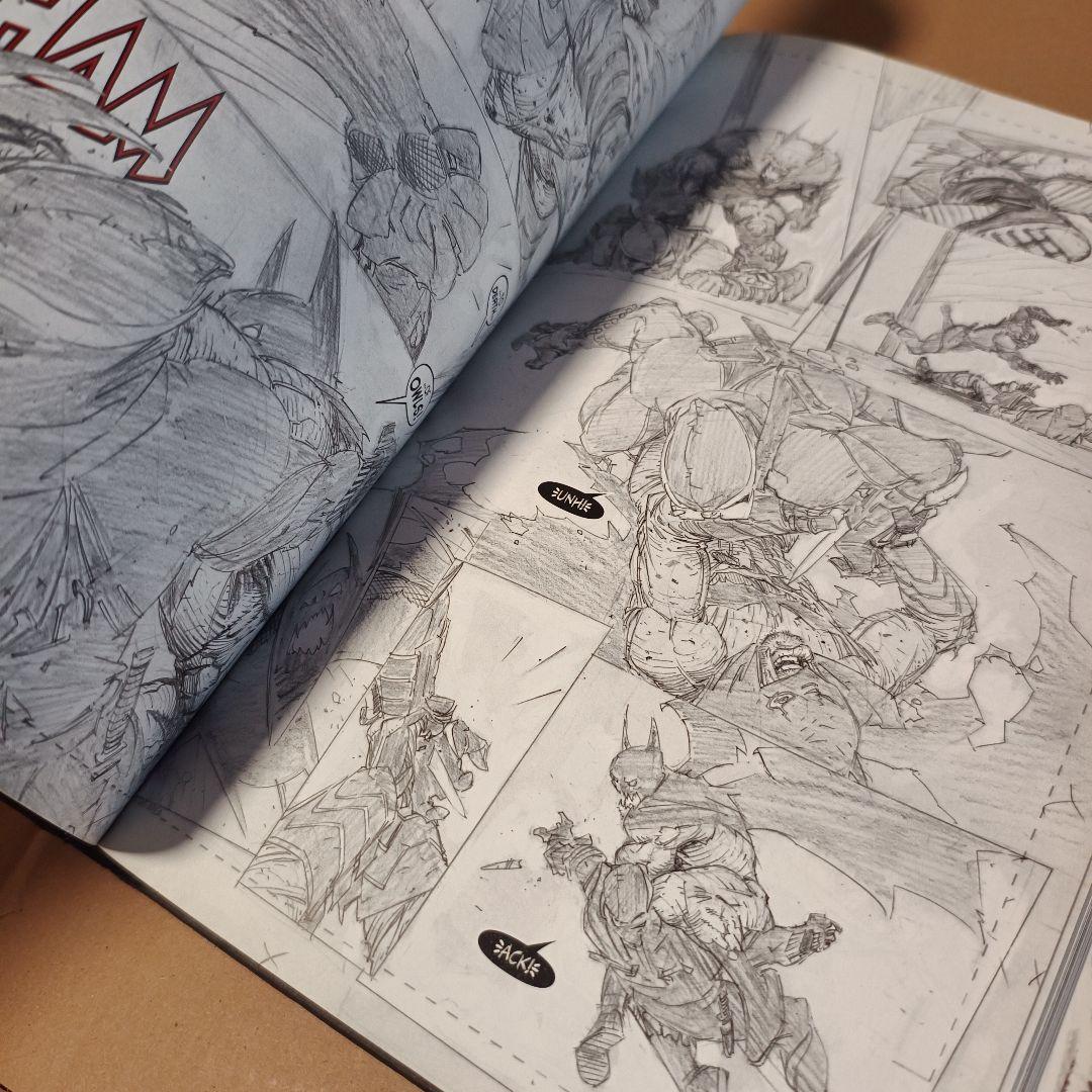 希少本　バットマン UNWRAPPED ハードカバー　漫画家を目指す方におすすめ