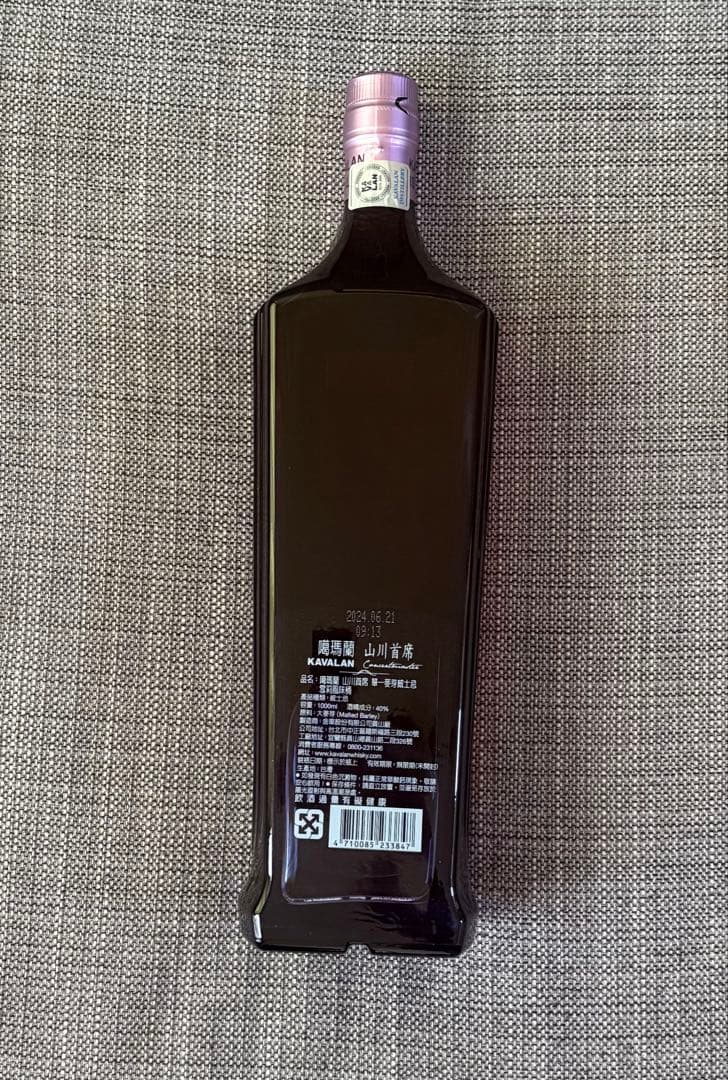 KAVALANのシングルモルトウイスキー、シェリーカスクタイプ、1000ml