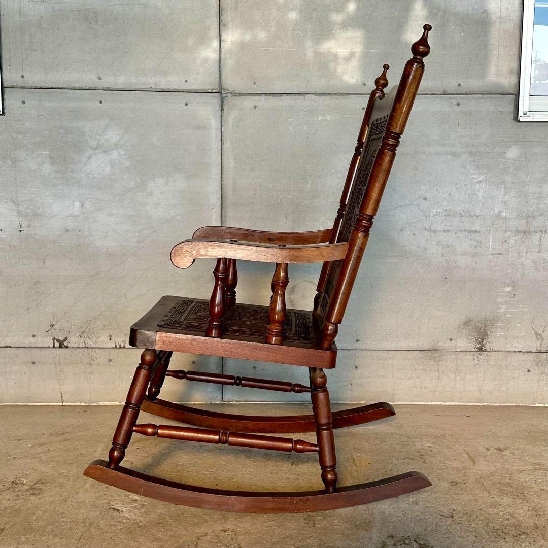 ✦ レトロ アンティーク調ロッキングチェア ✦ 木製×レザー 彫刻装飾ビンテージ