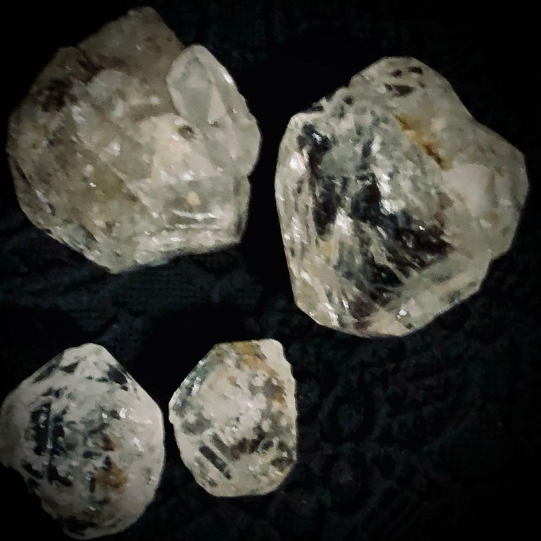 レア！オレンジ系に光るペトロレアムクォーツ4個セット