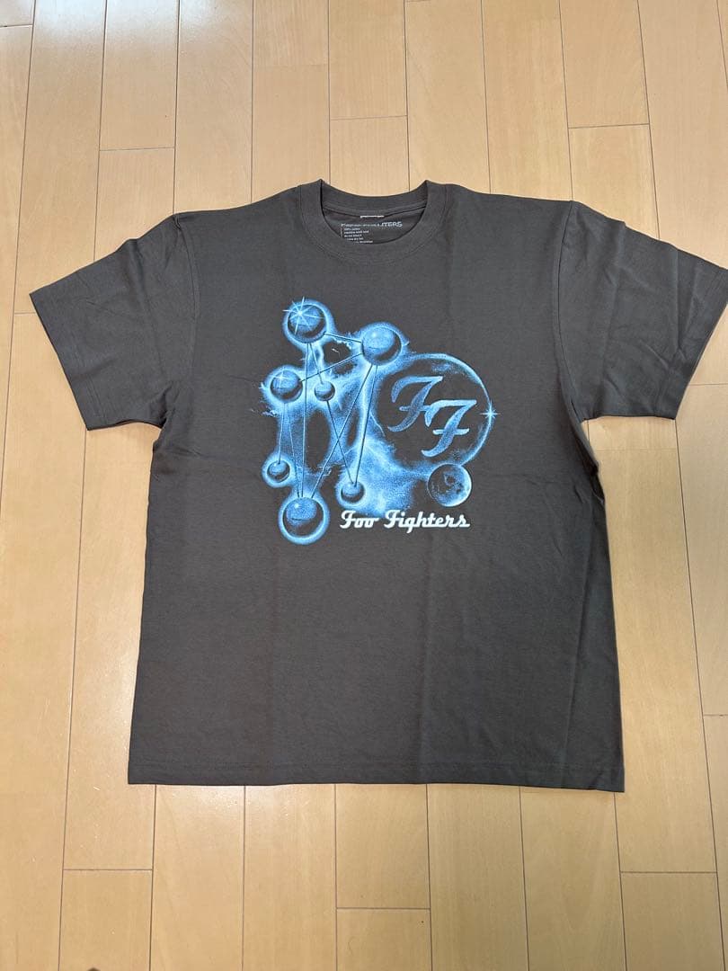 【新品未着用】Foo Fighters ブル-グローTシャツ