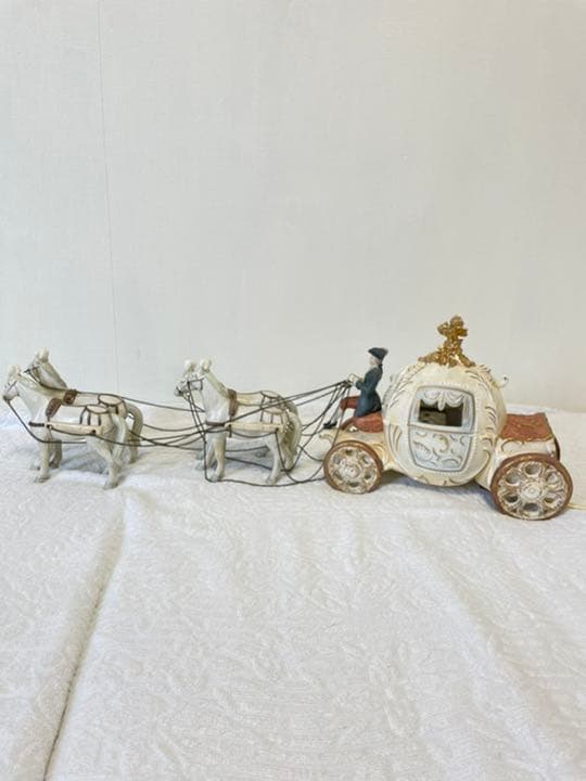アンティーク　シンデレラ　陶器置物　ライト　オルゴール　中世　馬車　馬　古美術