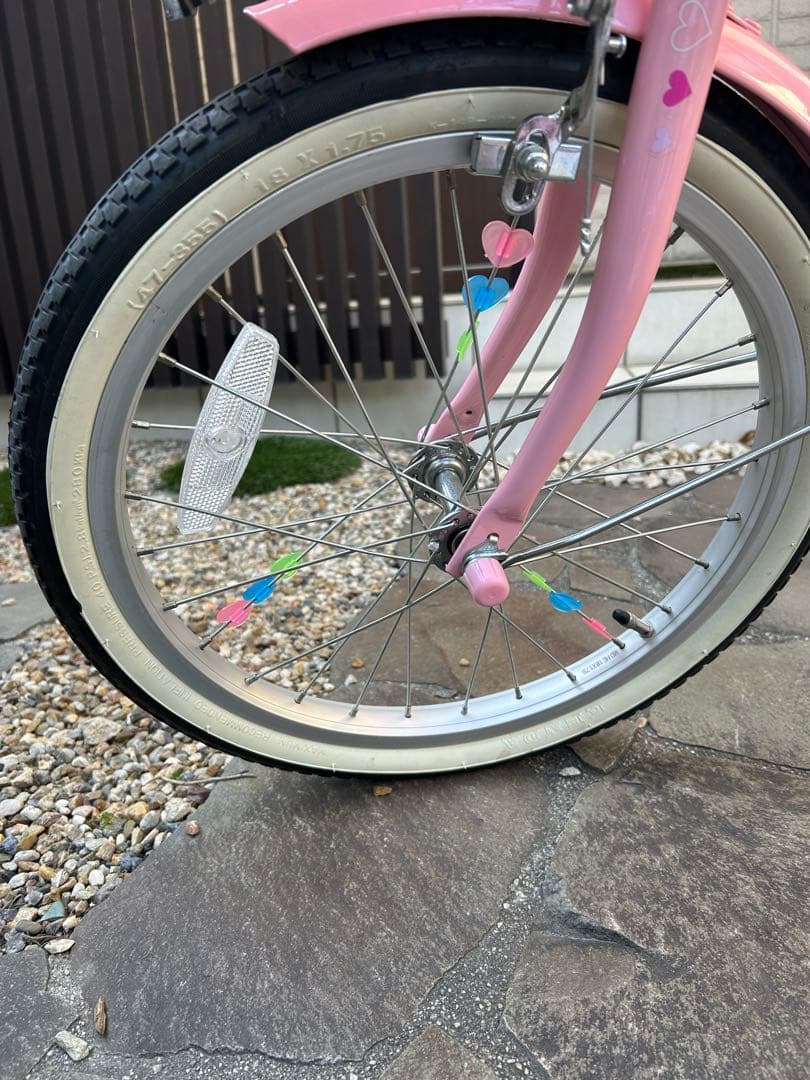 自転車　子供　18インチ　補助輪あり　ヘルメット付き