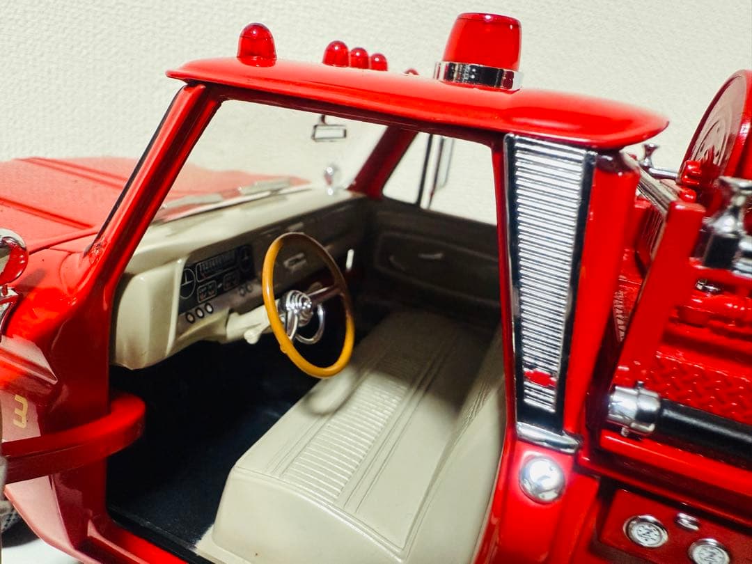 SunStarサンスター/'65 Chevyシボレー C-20 消防車 1/18