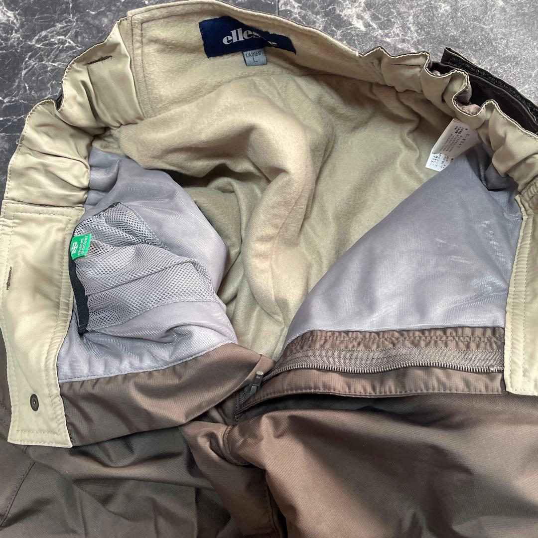 ellesseスノーボードウェア女性用 Lライトグレー　エレッセスキーウェア上下