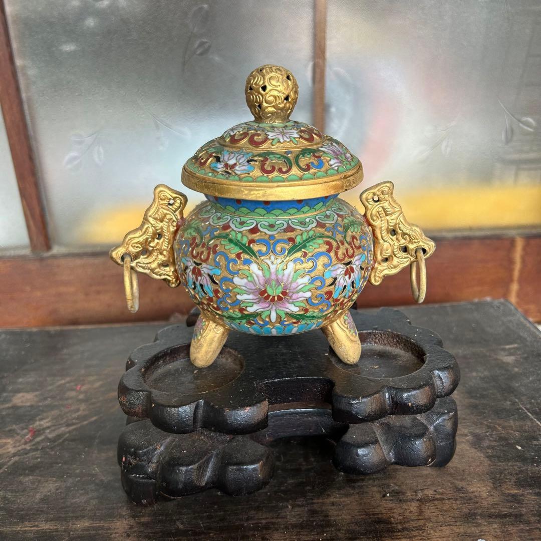 ヴィンテージ ◆ 《景泰藍》三つ脚七宝唐草香炉 輪耳 木製台座付き