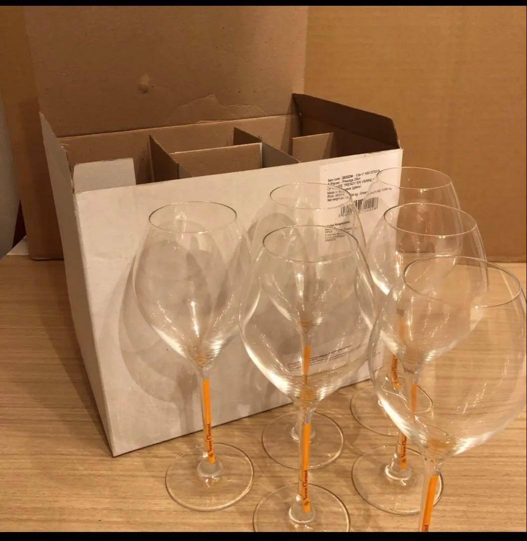 二箱　　新品　ヴーヴクリコ　シャンパングラス