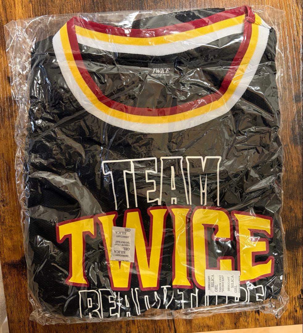 TWICE メッシュユニフォーム　モモ【美品】