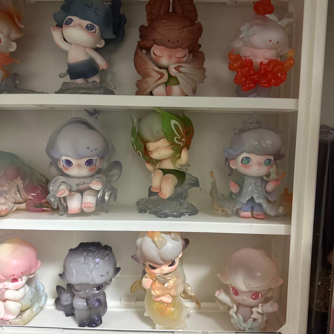 本日限定価格　ポップマートDIMOO フィギュアまとめ売り　カードあり