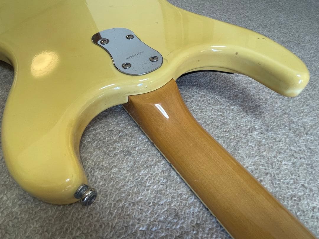 ■モズライト ベンチャーズモデル！訳アリ特価！国産黒雲製 演奏動画あり！