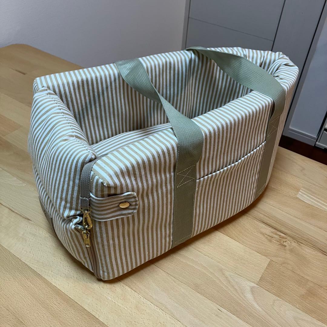 moncheri モンシェリ キャリーバッグ　カーシート ドライブ 小型犬　鞄