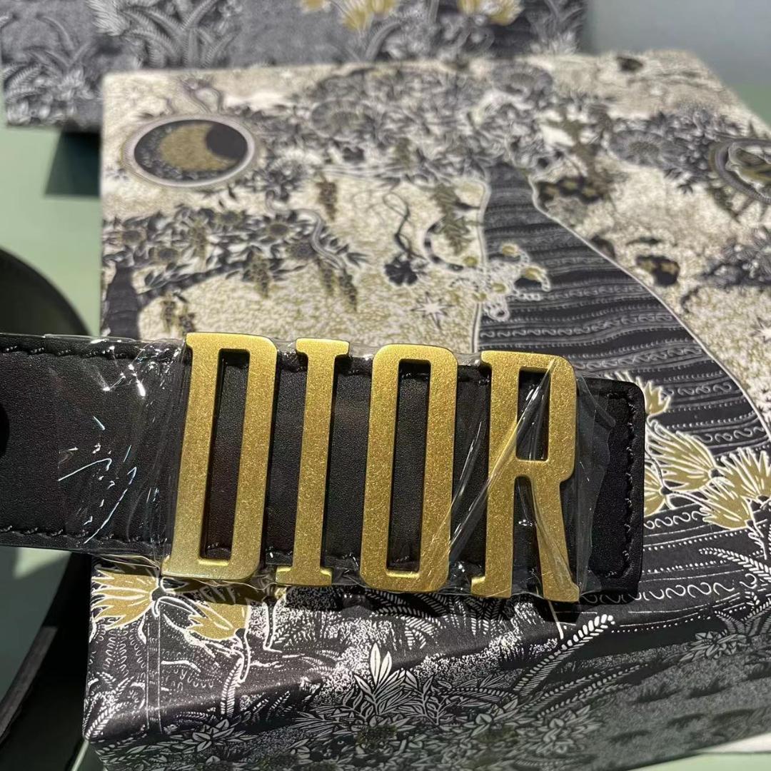 Dior ブラックレザーベルト ゴールドバックル
