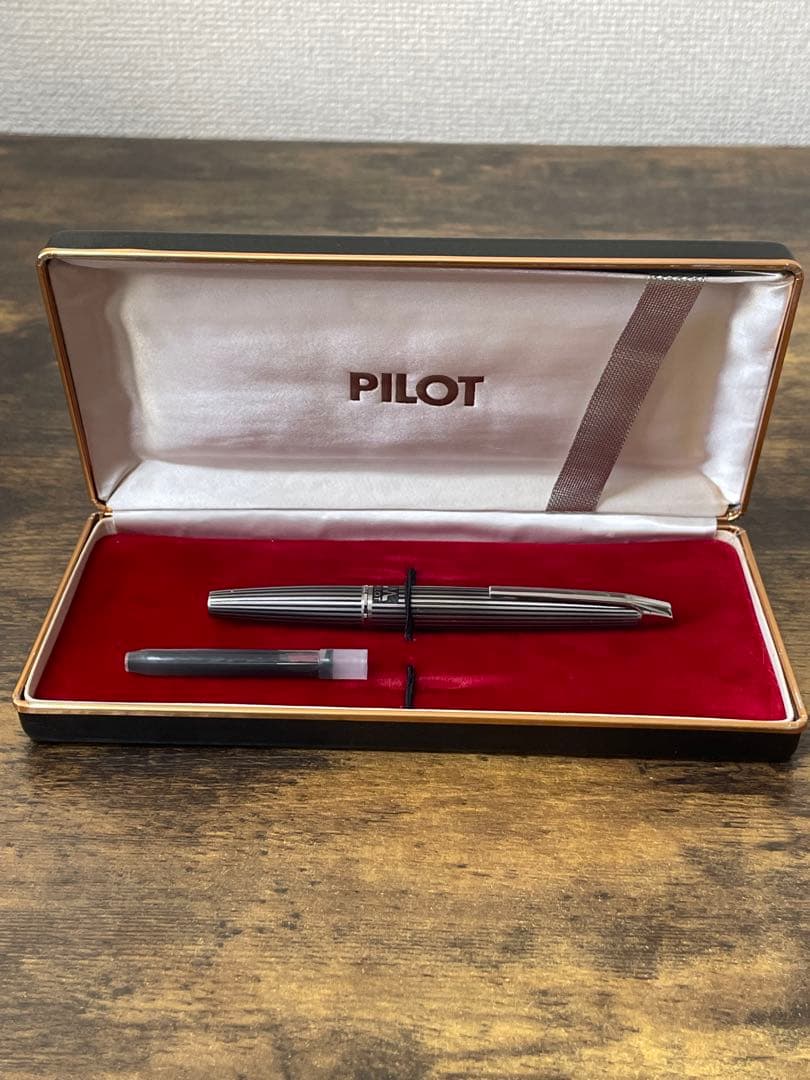 新品未使用　1970年代　ペン先軸一体型　蝕刻　μ ストライプ　ミュー　万年筆