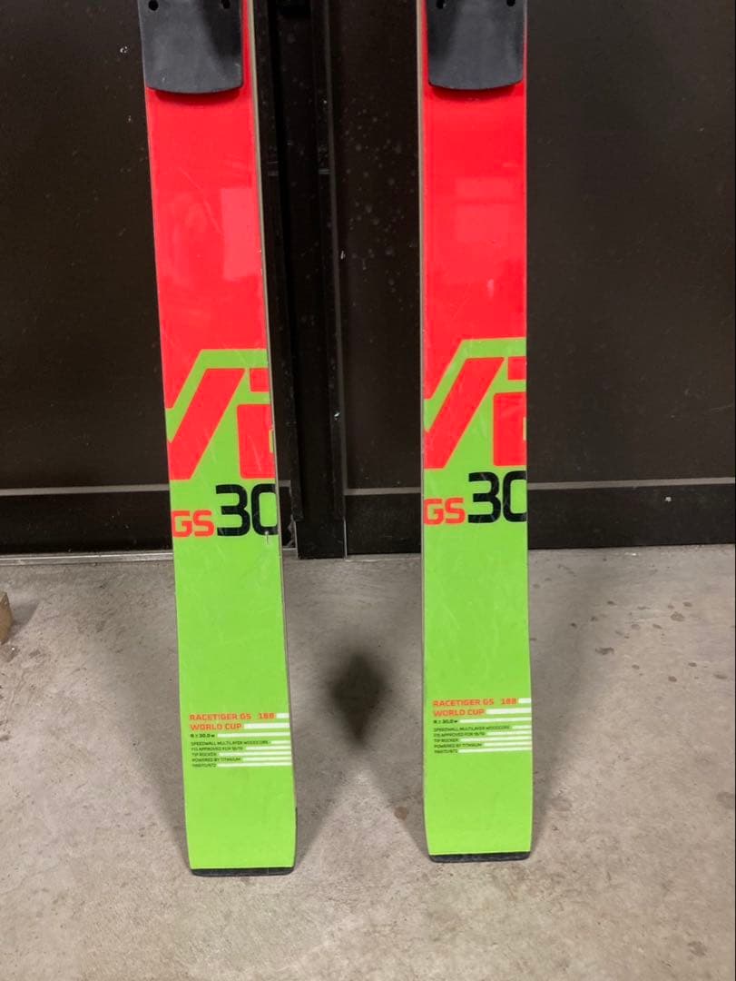 Völkl Racetiger GS30 競技用スキー