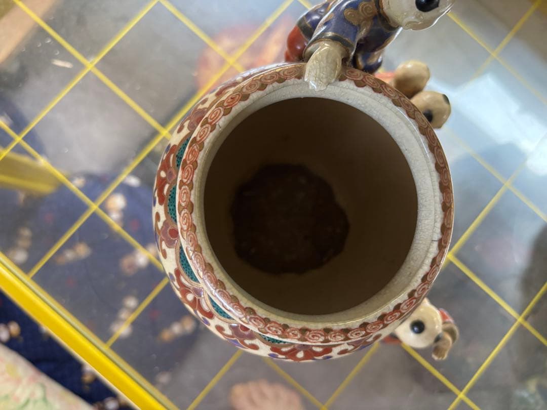 陶器製花瓶 小人形付き