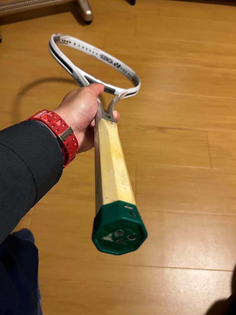 ソフトテニスYONEX NANOFORCE 8V