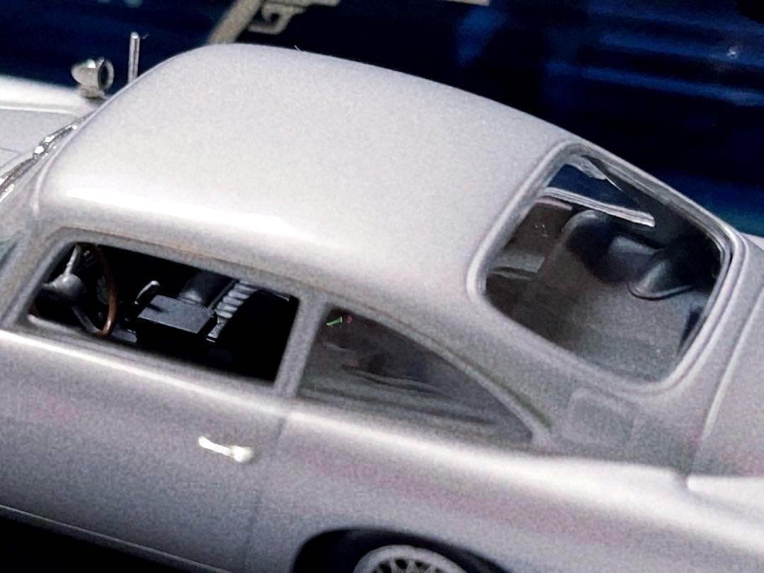 未使用 美品 ミニチャンプス ボンドカー 1/43 アストンマーチン DB5