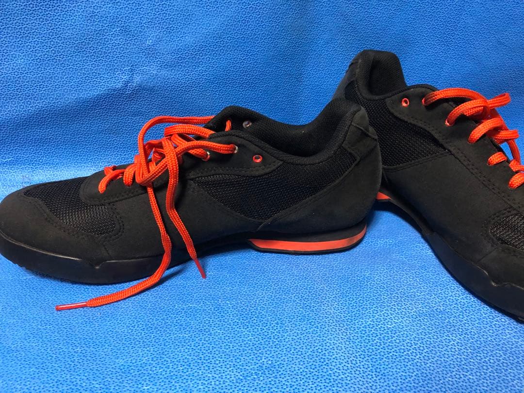 Giro RumbleVR ブラック/グローウィングレッド 43(27.5cm)