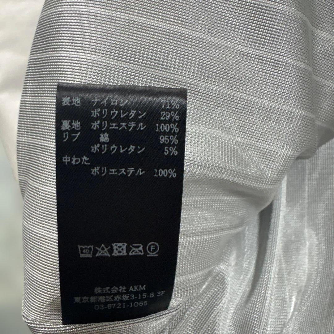 1ＰＩＵ1UGUALE3ジャンパー