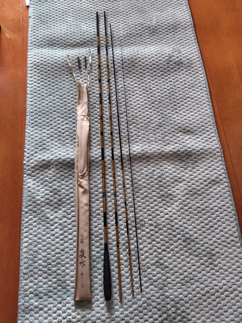 朱紋峰ヘラぶな釣り用ヘラ竿 シマノ嵐水13尺、15尺の２本になります