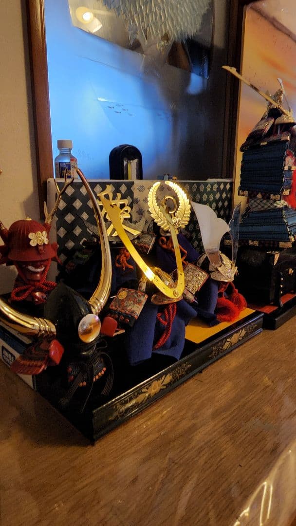 鎧兜飾り のアレンジした鎧1体と兜6体のプラモデルです！特別値引き！