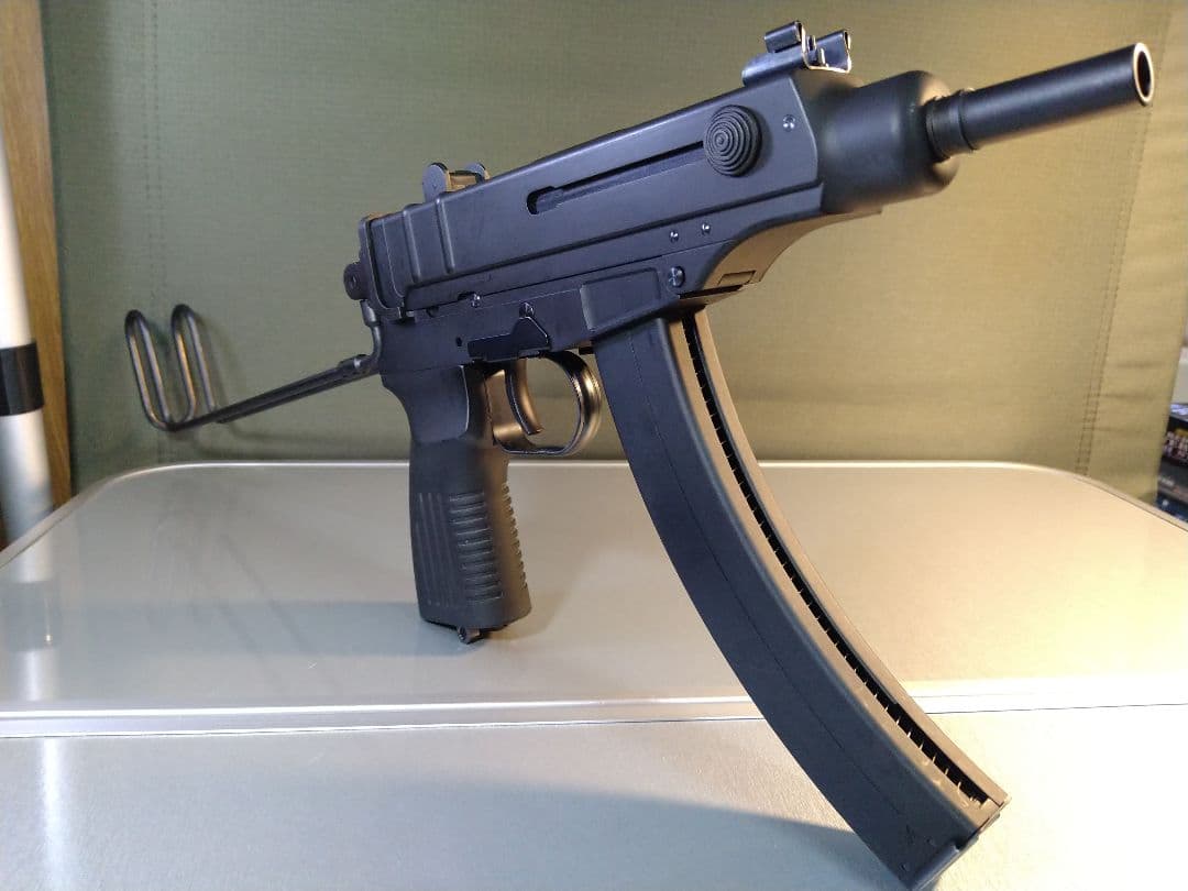 作動快調な美品！KSC スコーピオン　ガスブロ　HW樹脂　40連マガジン２本付！