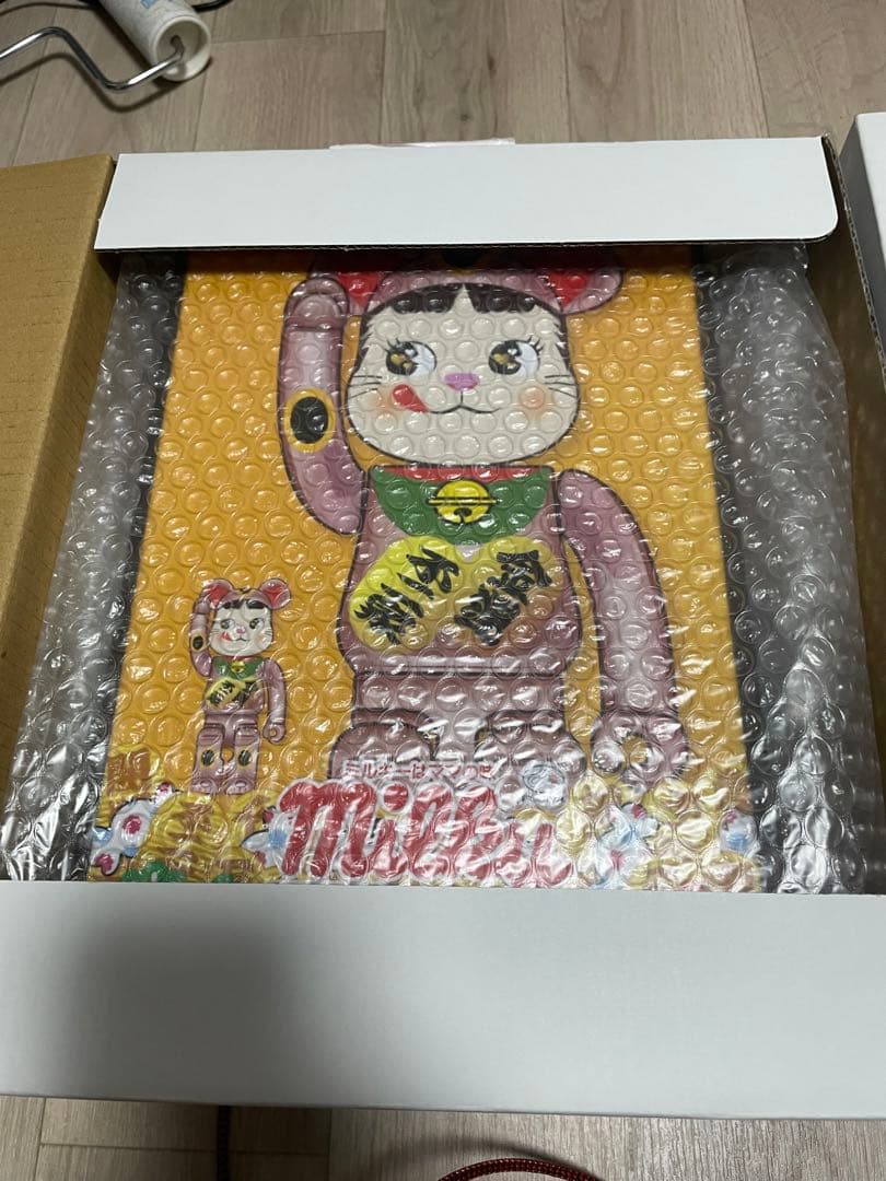 BE@RBRICK 招き猫 ペコちゃん 桃金メッキ 100% & 400%