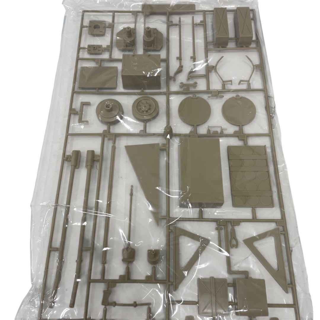 バンダイ 1/15 ラジコン ドイツ自走榴弾砲 フンメル 戦車　プラモ　ラジコン