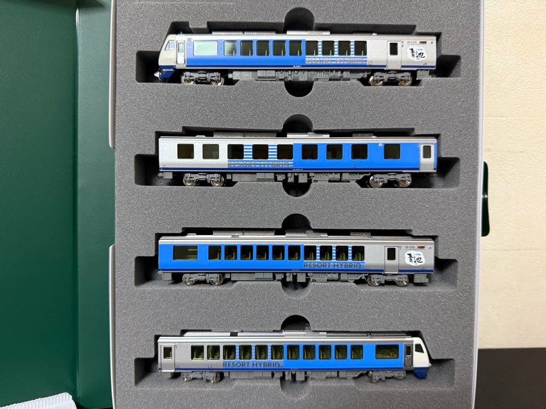 Ｎゲージ　ＫＡＴＯ　ＨＢ－Ｅ３００系　リゾートしらかみ（青池編成）