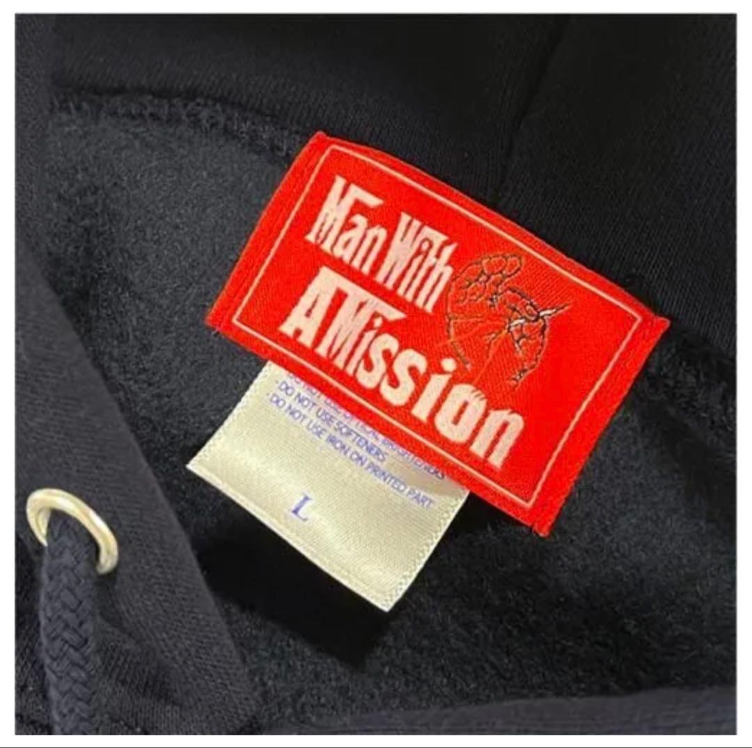 マンウィズ　刺繍パーカー　ネイビー×イエロー