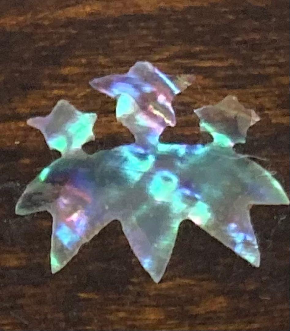 B528b 香合　夏目有彦作　共箱　笹竜胆図　木地漆塗　青貝　茶道具