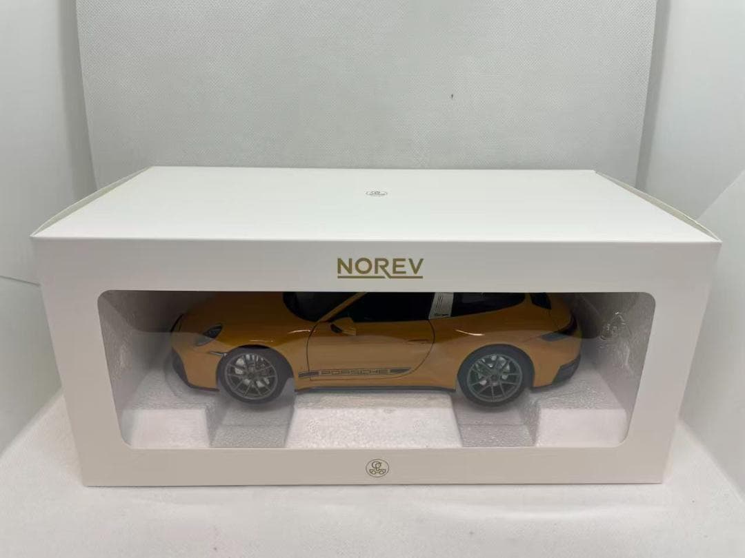 304-058 ノレブ 1/18 ポルシェ 911 Targa 2024