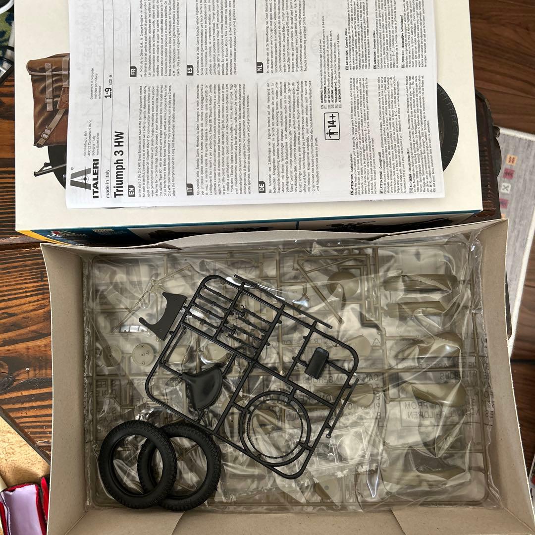 ITALERI Triumph 3HW 1:9 スケールモデルキット