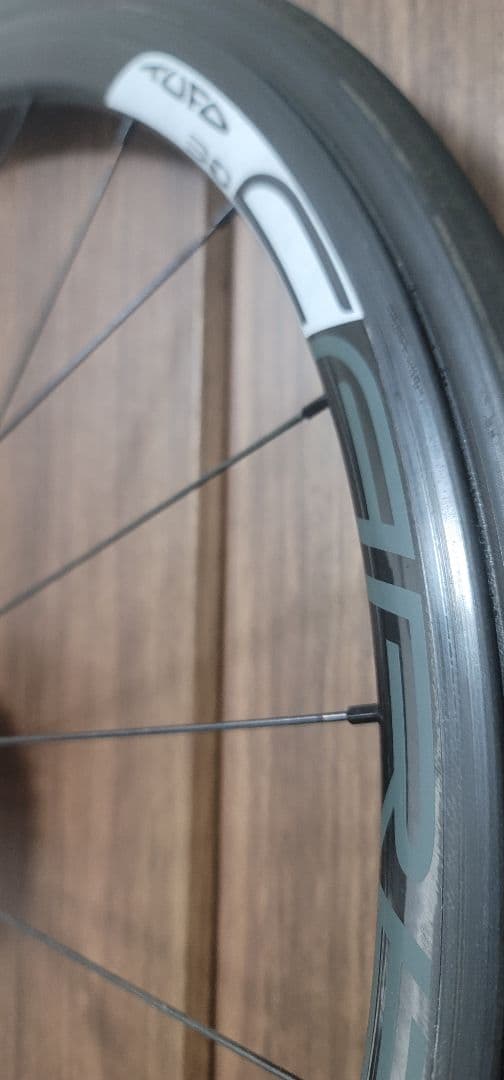 チューブラーカーボンホイール　tufo carbona30