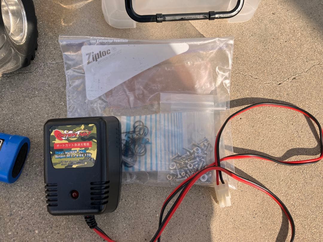 タミヤ ワイルドウイリー2 バッテリー3本　急速充電器付き