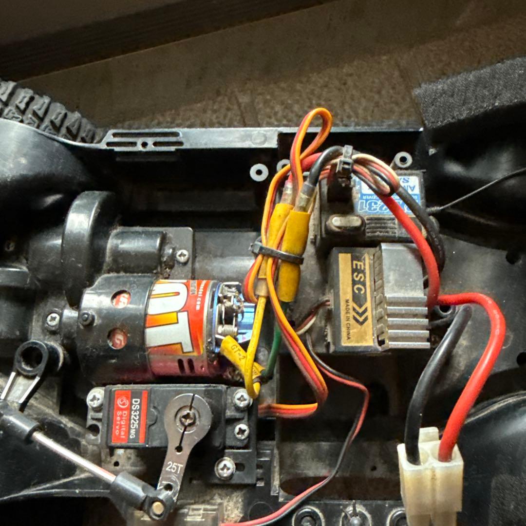 オフロードラジコンカー ブラシモーター付き